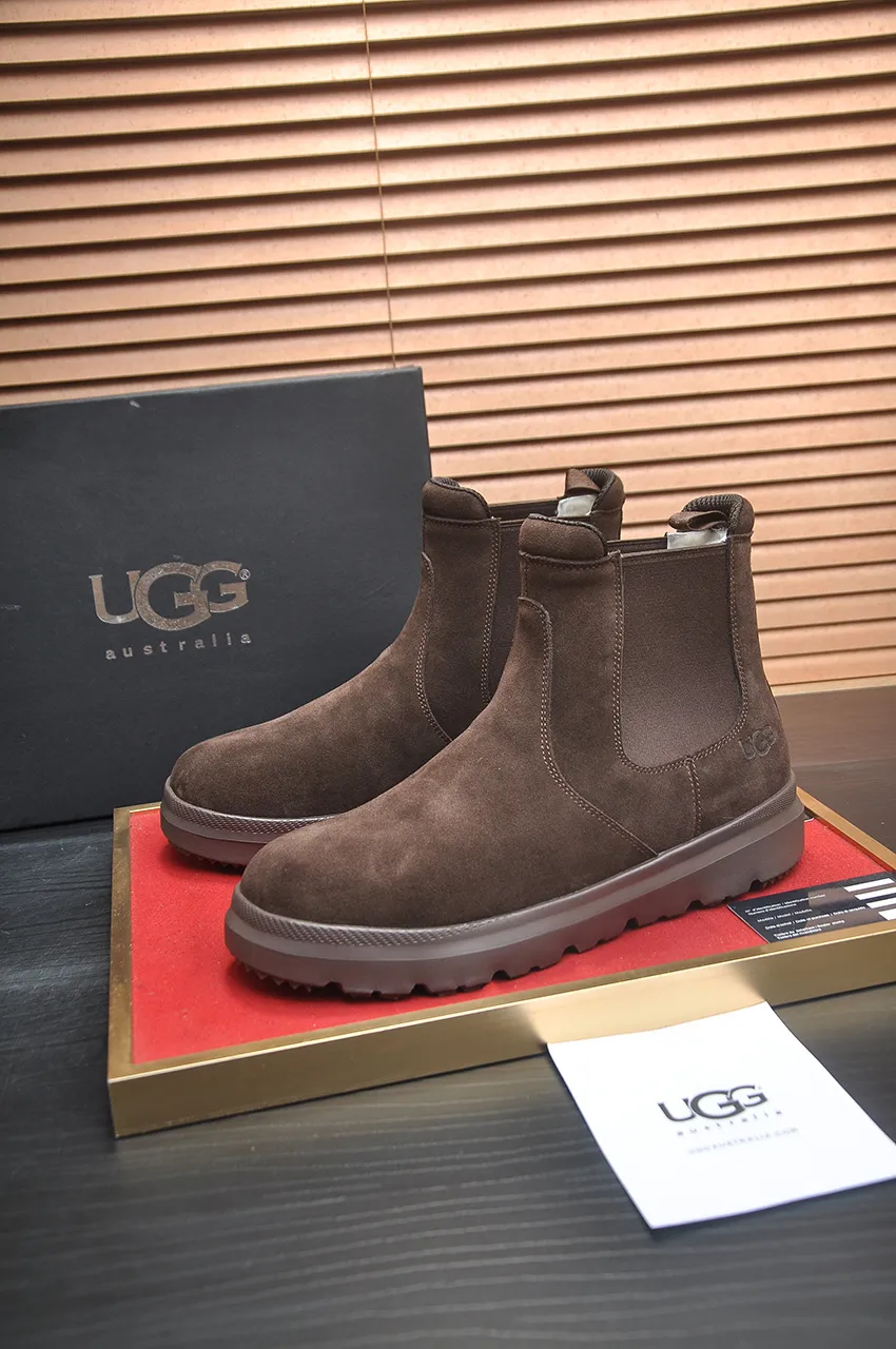 Men's shoes 💰580💶【UGG】(full genuine wool lining) Please pay attention to the original quality and compare the thickness of the wool 🏮🏮Hot style Martin boots from Australia's warm luxury brand men's shoes, official website synchronization, Beckham men's style..., made of imported top-layer waxed cowhide, waxed toe, Australian real wool velvet lining Carefully sewn...Imported rubber Martin boots outsole (comfortable, soft and wear-resistant). I really like the quality...Exquisite workmanship, you can't put it down once you see it. Code number 39-44